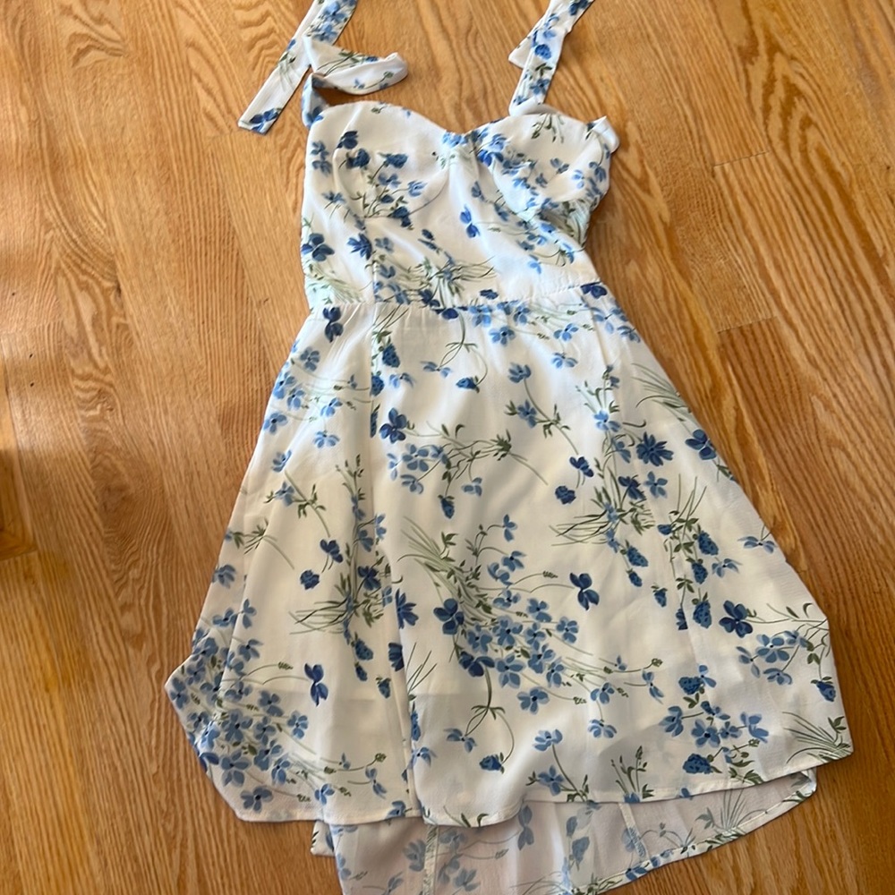 Commense medium dress, never worn